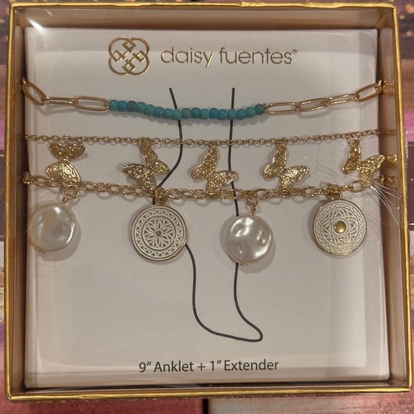 Daisy Fuentes Multi Chain Charm Anklet in Box - Picture 5 of 5